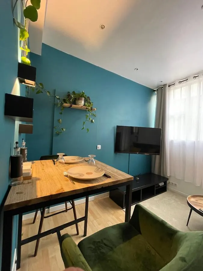 Appartement Superbe Studio Lumineux refait a Neuf ! à Gentilly