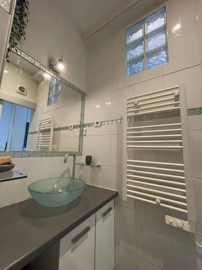 Appartement Superbe Studio Lumineux refait a Neuf ! à Gentilly